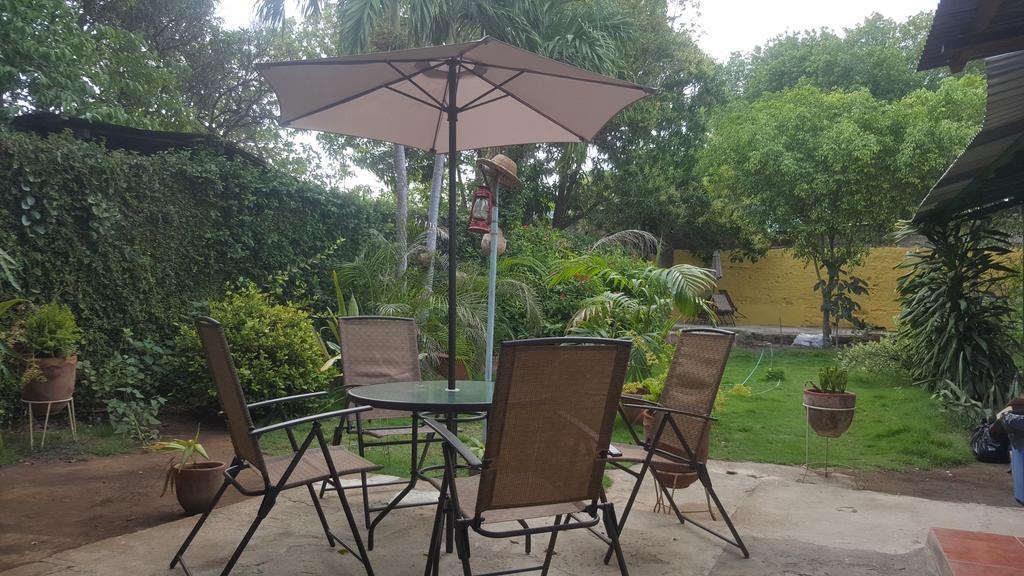 Hostal El Jardin León Extérieur photo