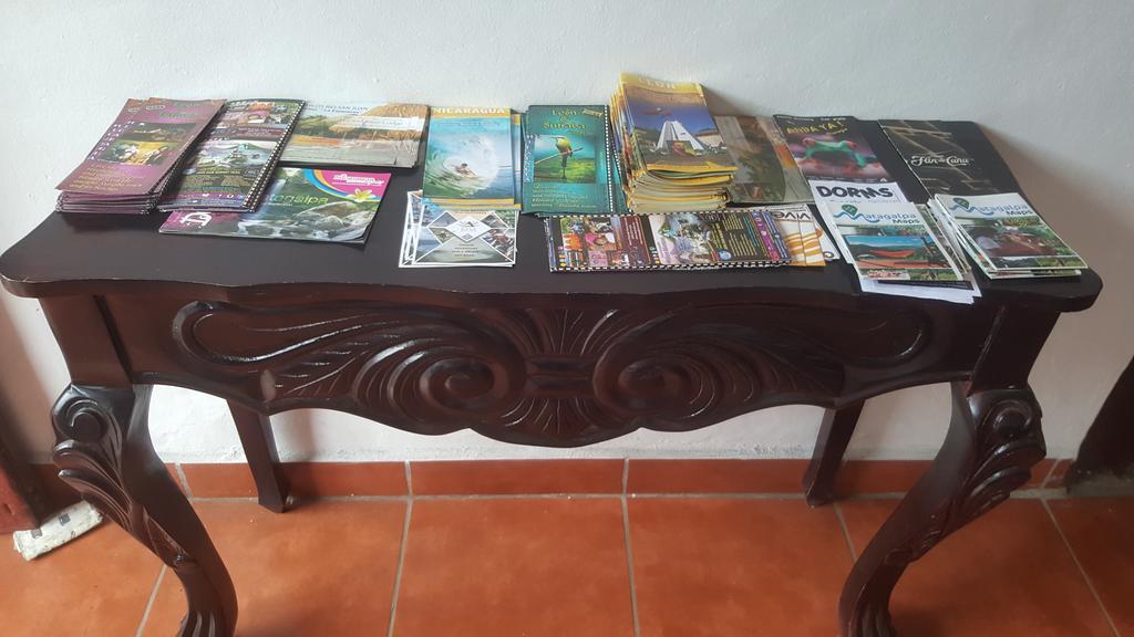 Hostal El Jardin León Extérieur photo