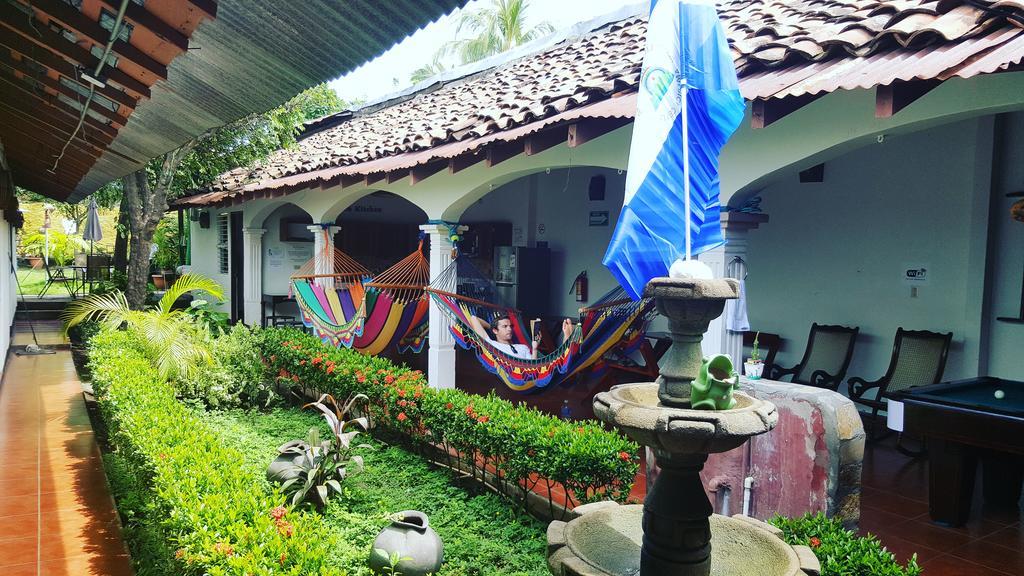 Hostal El Jardin León Extérieur photo