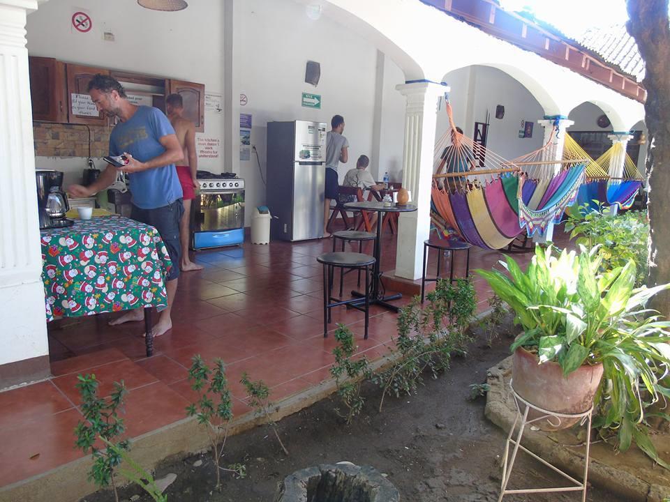 Hostal El Jardin León Extérieur photo