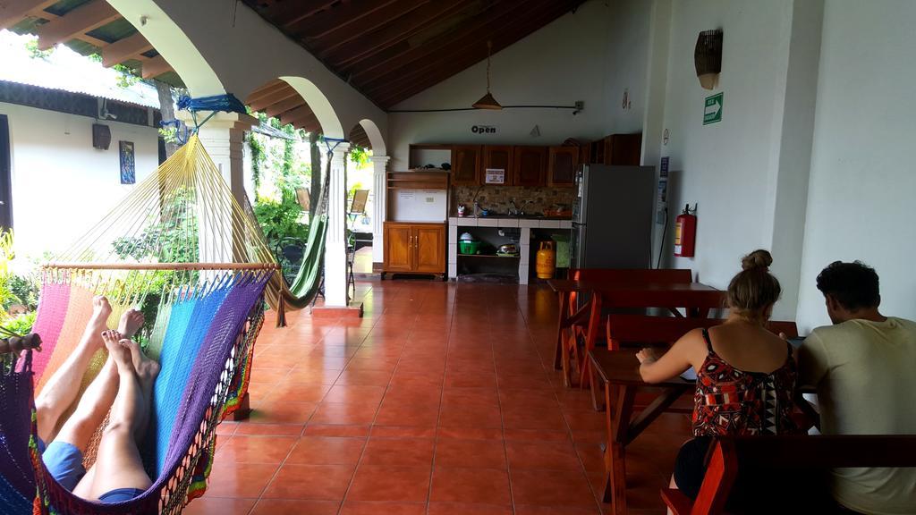 Hostal El Jardin León Extérieur photo